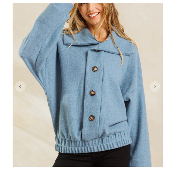 18 Boho Fabulous Wide Collar Front Button Pullover - Picture 6 of 7